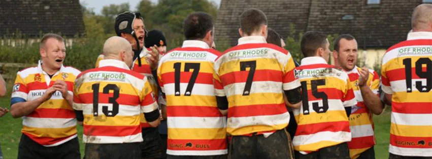 Richmondshire RUFC players wearing Off Rhodes sponsored shirts